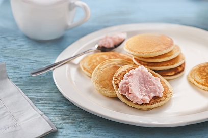 Puffy pancakes with krill spread